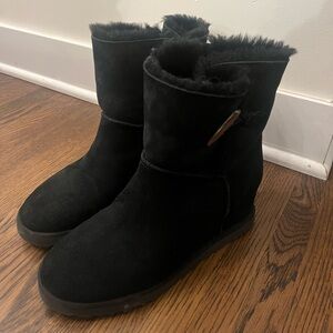 Black Femme Uggs